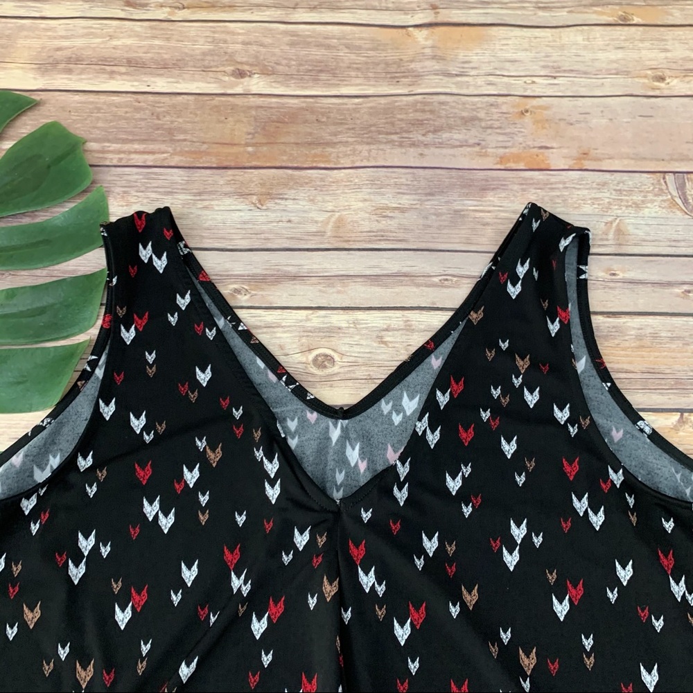 Torrid black and red geometric print tank top - Picture 7 of 10